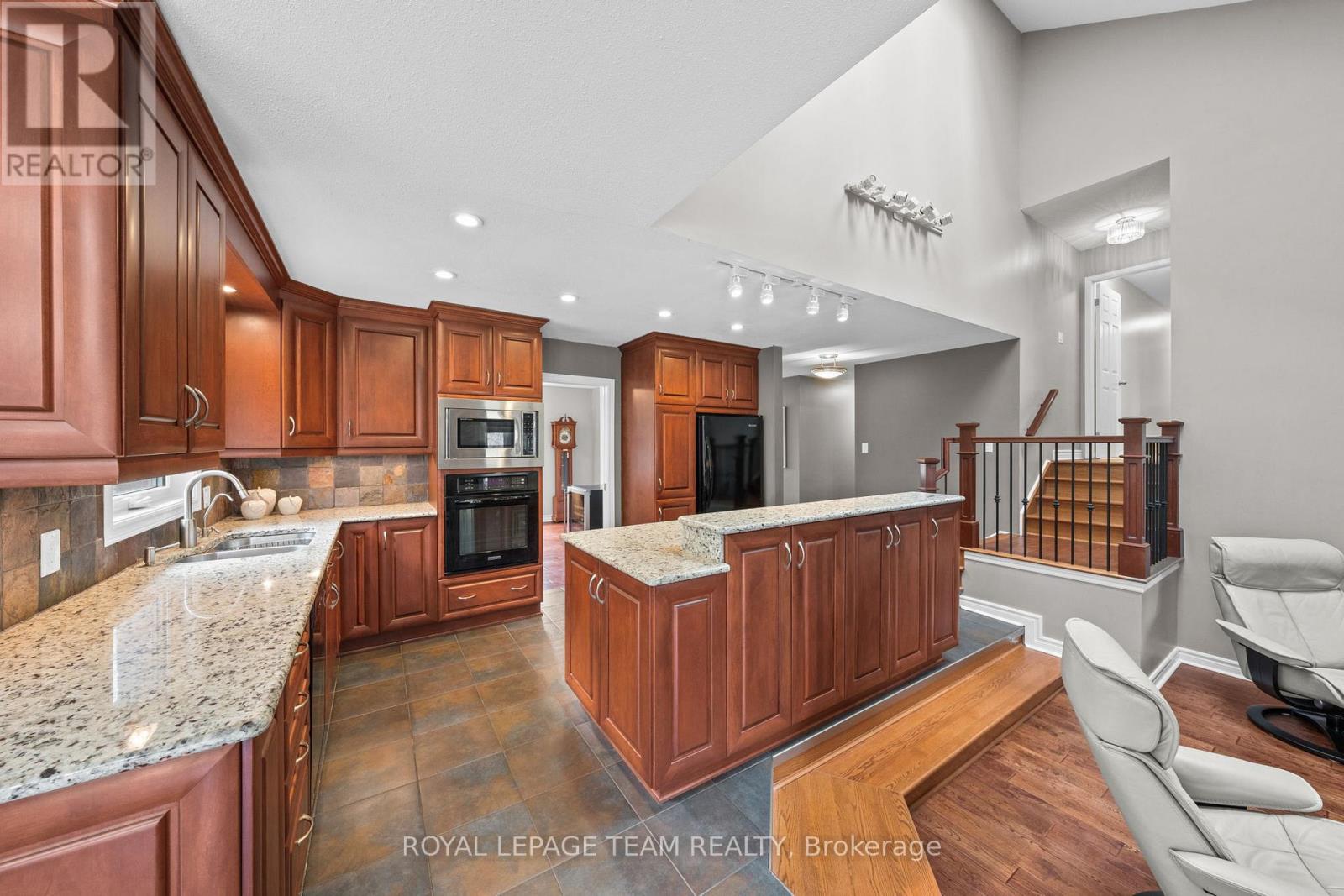 6584 Harvest Grove Drive, Ottawa, Ontario  K4P 1E9 - Photo 12 - X13020804