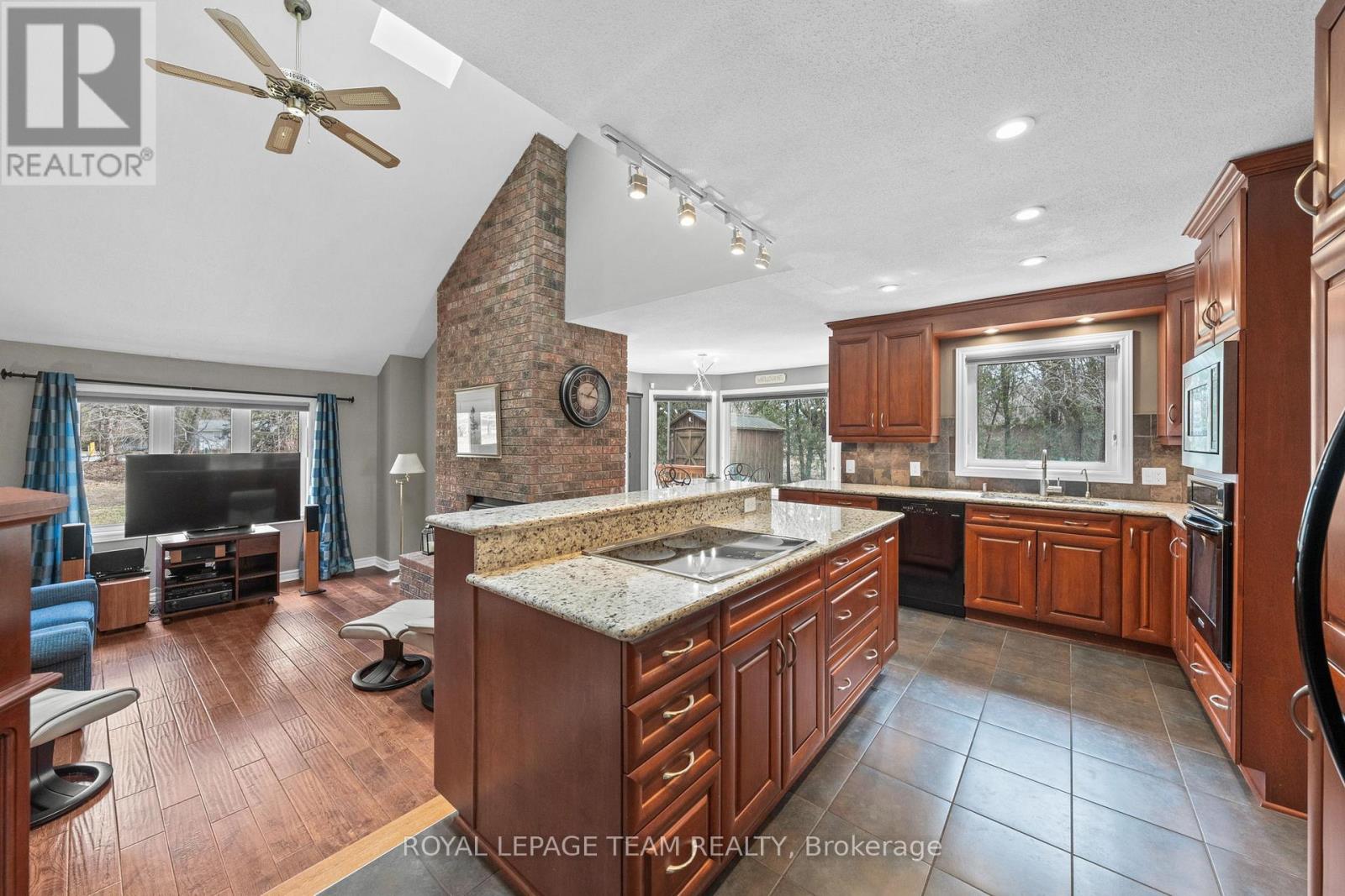 6584 Harvest Grove Drive, Ottawa, Ontario  K4P 1E9 - Photo 7 - X13020804