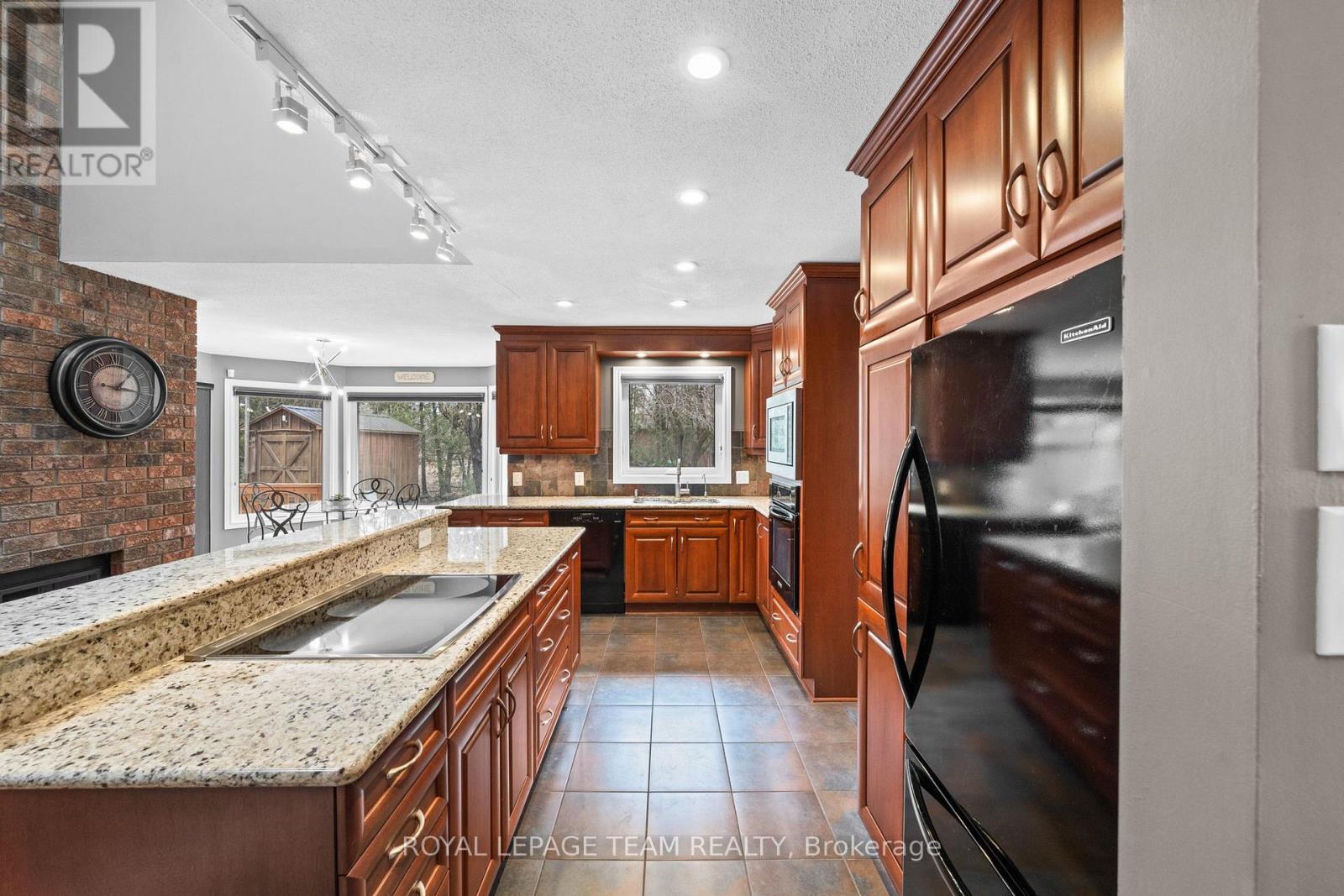 6584 Harvest Grove Drive, Ottawa, Ontario  K4P 1E9 - Photo 8 - X13020804