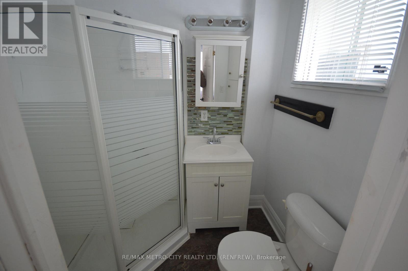 235 Renfrew Avenue W, Renfrew, Ontario  K7V 2Y7 - Photo 7 - X13020858