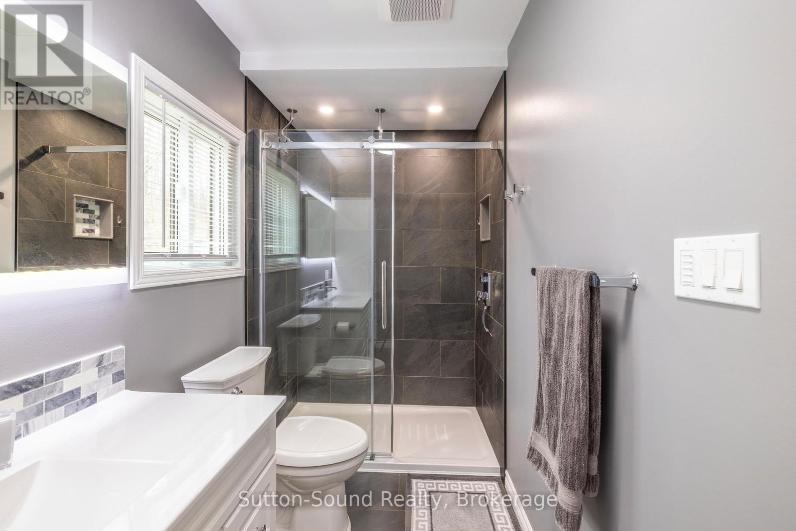 138 Macintosh Drive, Georgian Bluffs, Ontario  N0H 1S0 - Photo 17 - X13018572