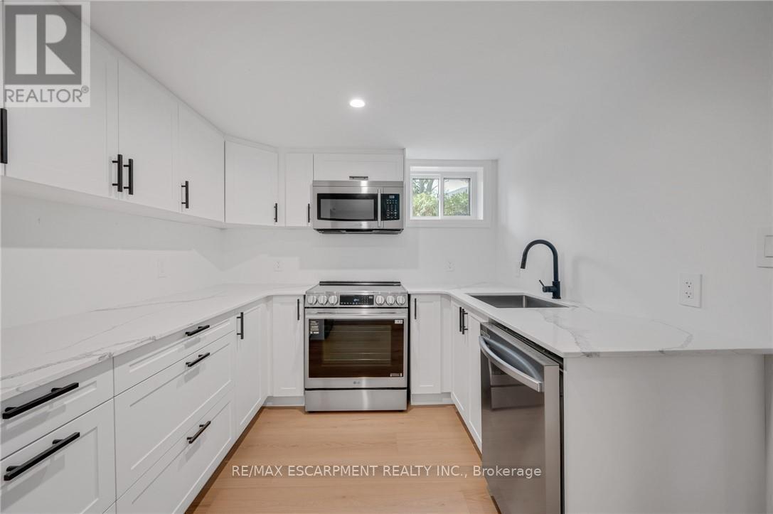 1339 Augustine Drive, Burlington, Ontario  L7P 2M9 - Photo 10 - W13019210