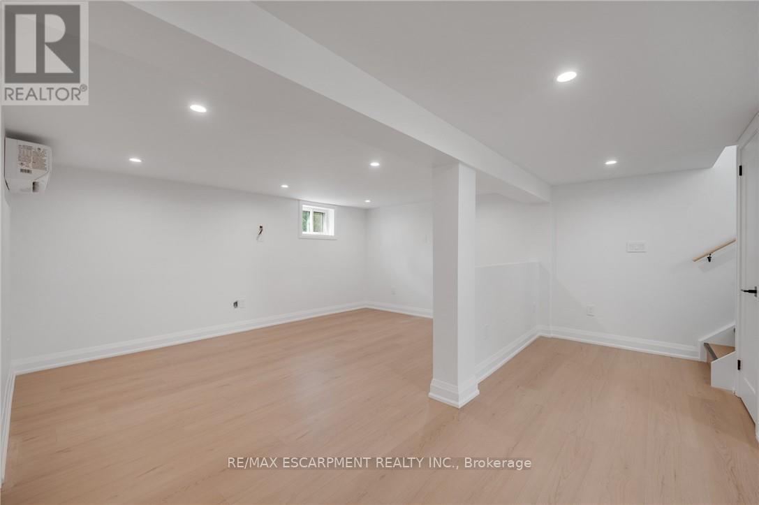 1339 Augustine Drive, Burlington, Ontario  L7P 2M9 - Photo 7 - W13019210