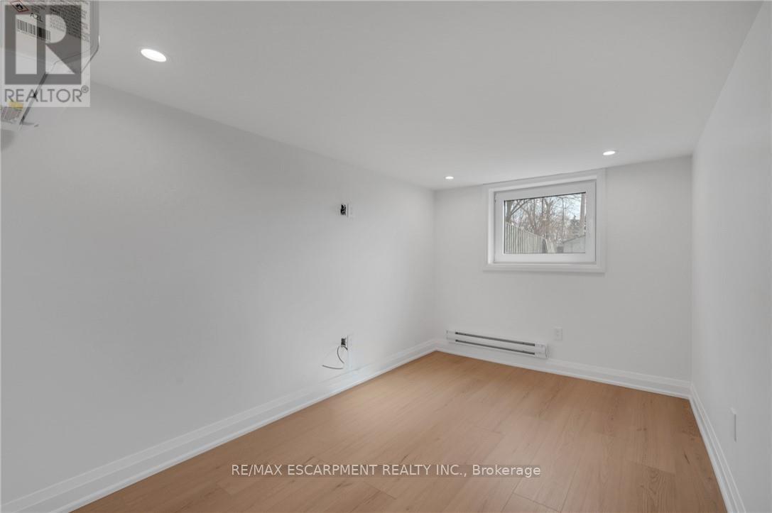 1339 Augustine Drive, Burlington, Ontario  L7P 2M9 - Photo 15 - W13019210