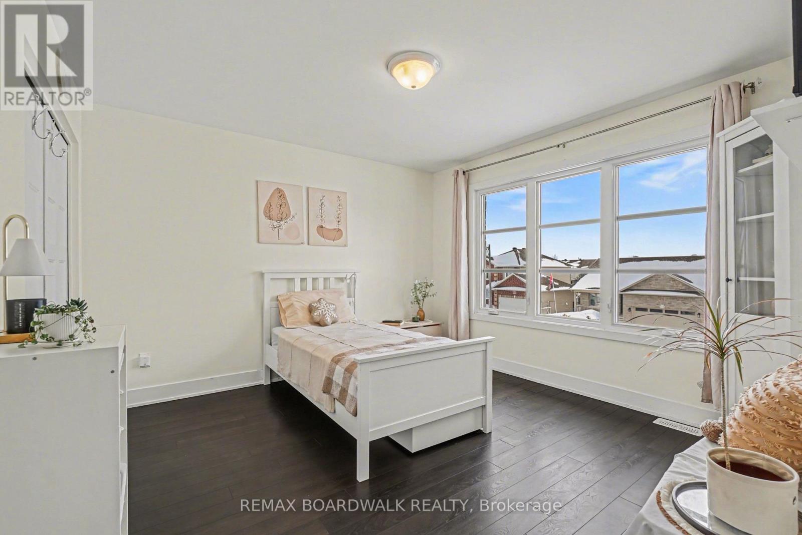 87 Cobblestone Drive, Russell, Ontario  K4R 0B2 - Photo 21 - X12823726