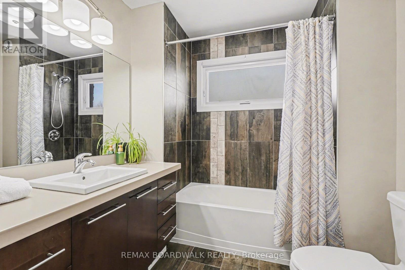 87 Cobblestone Drive, Russell, Ontario  K4R 0B2 - Photo 25 - X12823726