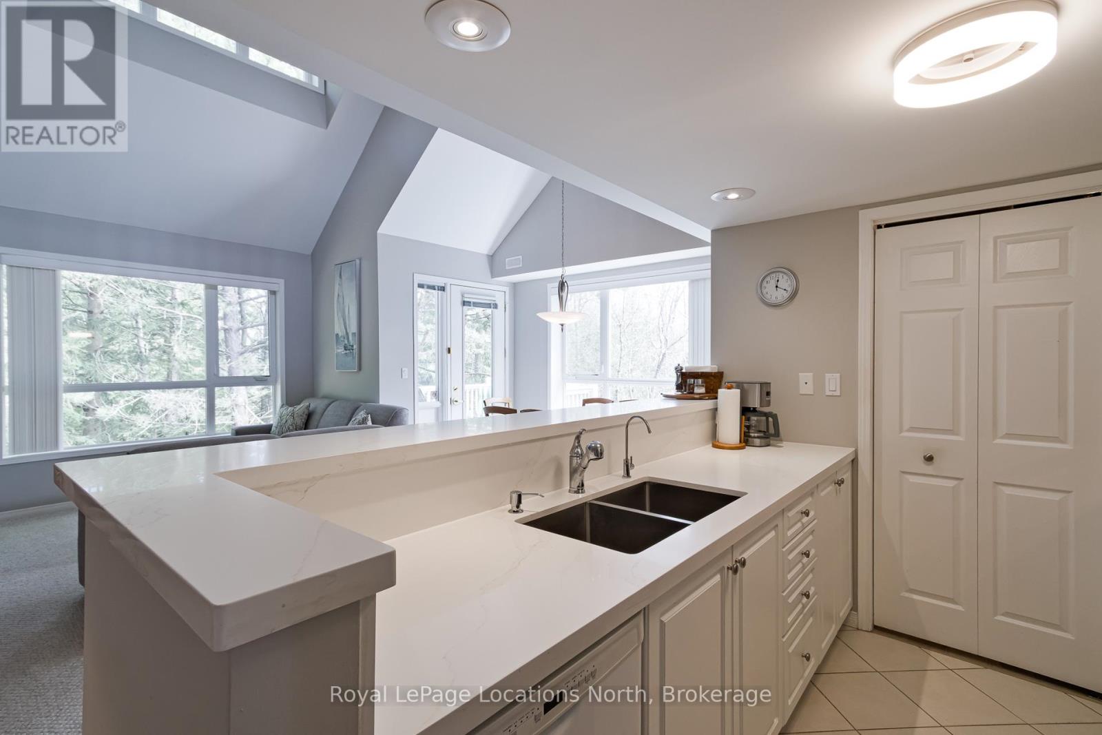 926 Cedar Pointe Court, Collingwood, Ontario  L9Y 5C7 - Photo 9 - S13020966