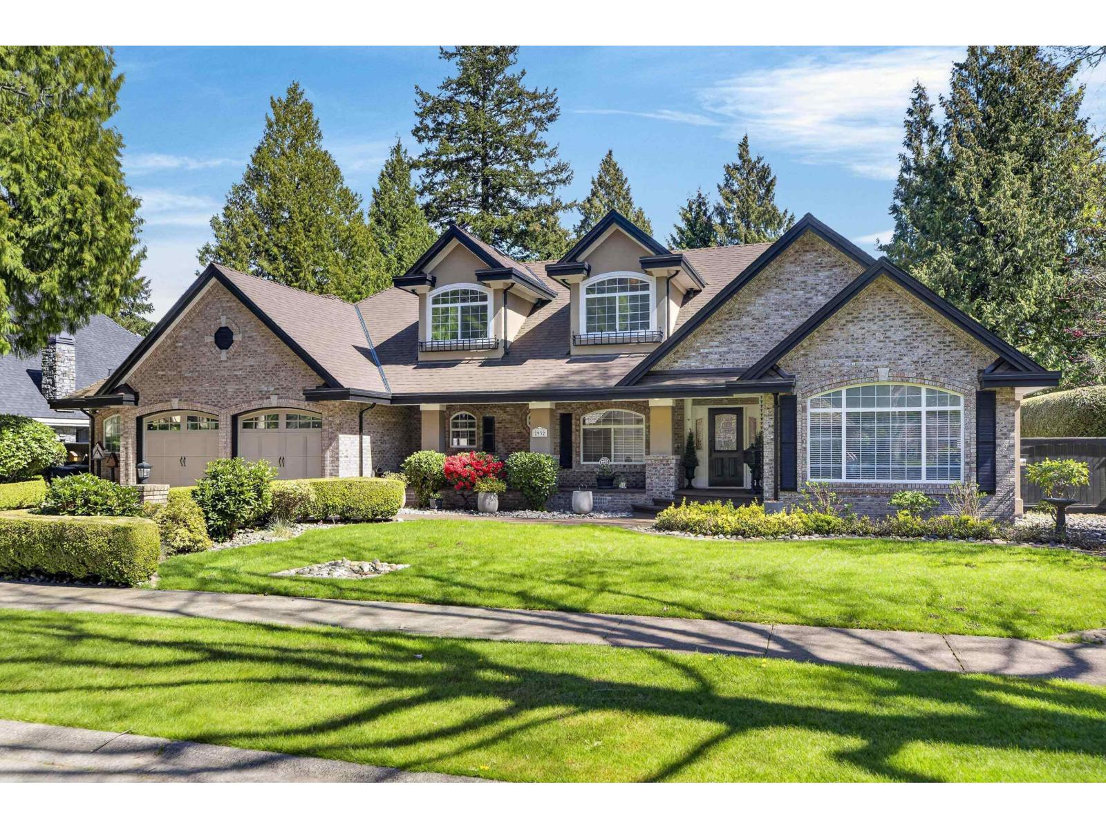 2932 139 Street, Surrey, British Columbia  V4P 2N2 - Photo 1 - R3113092