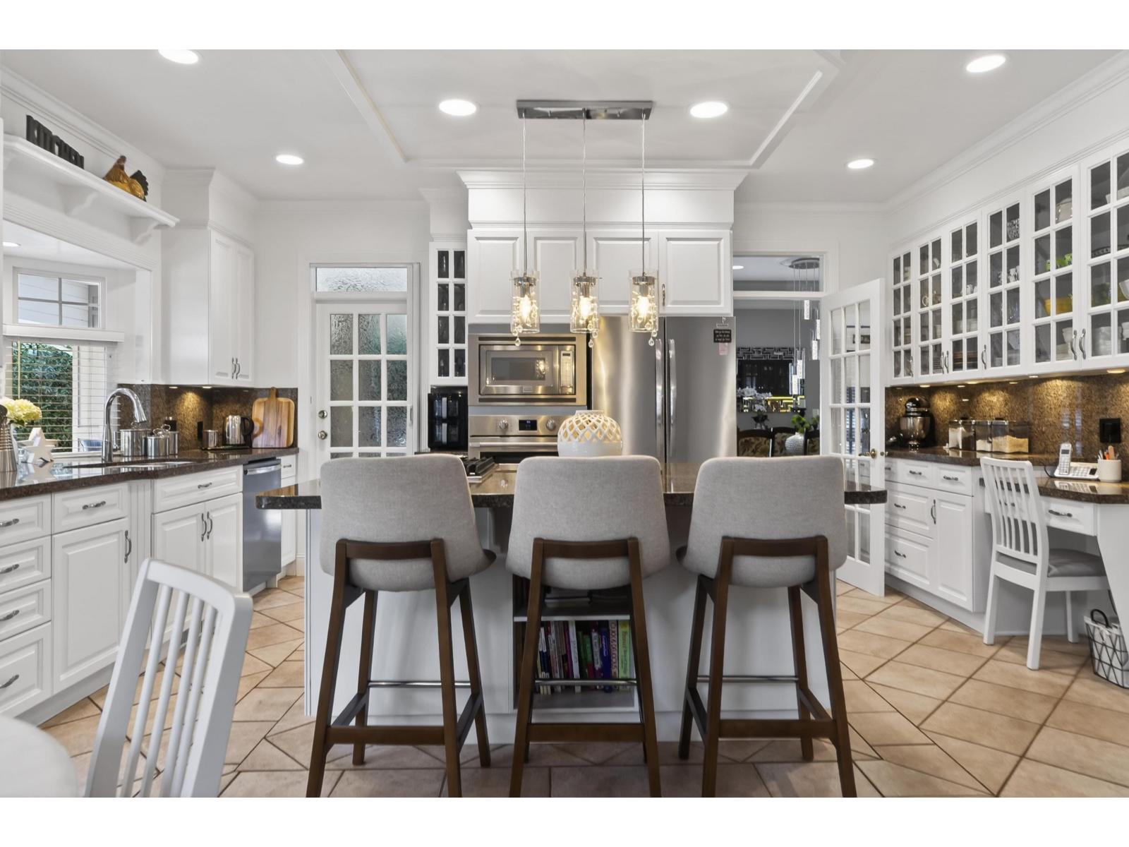 2932 139 Street, Surrey, British Columbia  V4P 2N2 - Photo 7 - R3113092