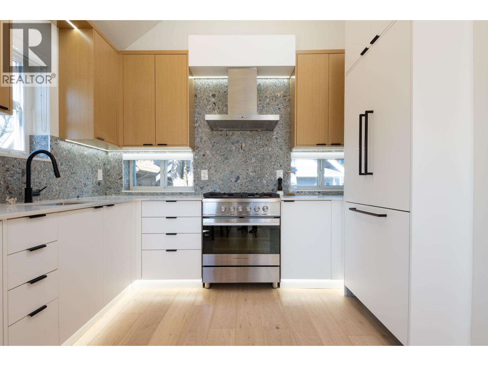 1346 E 11th Avenue, Vancouver, British Columbia  V5N 1Y5 - Photo 7 - R3102372