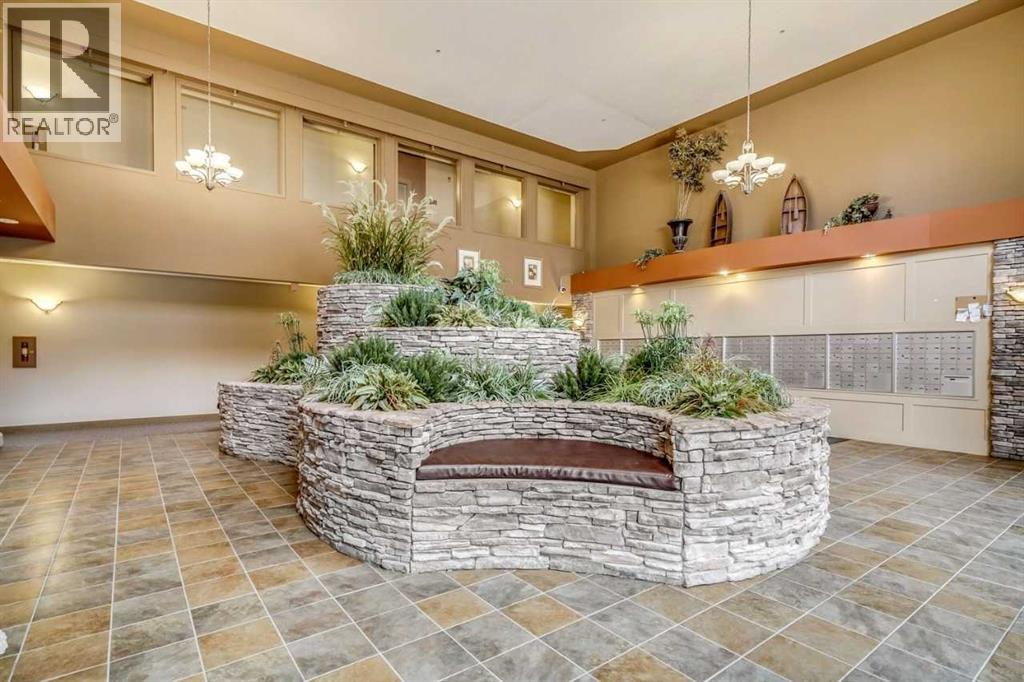 211, 10 Discovery Ridge Close SW, Calgary, Alberta  T3H 5X3 - Photo 38 - A2294826