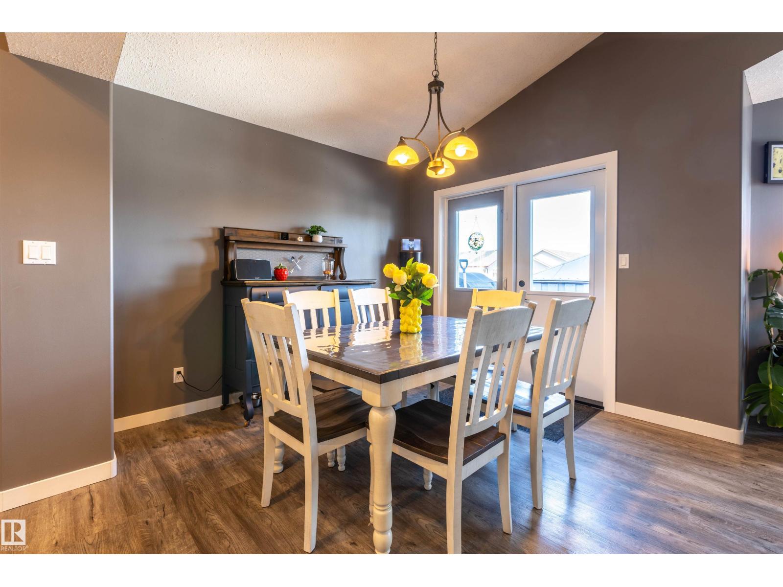 9719 87 St, Morinville, Alberta  T8R 1V2 - Photo 12 - E4483228