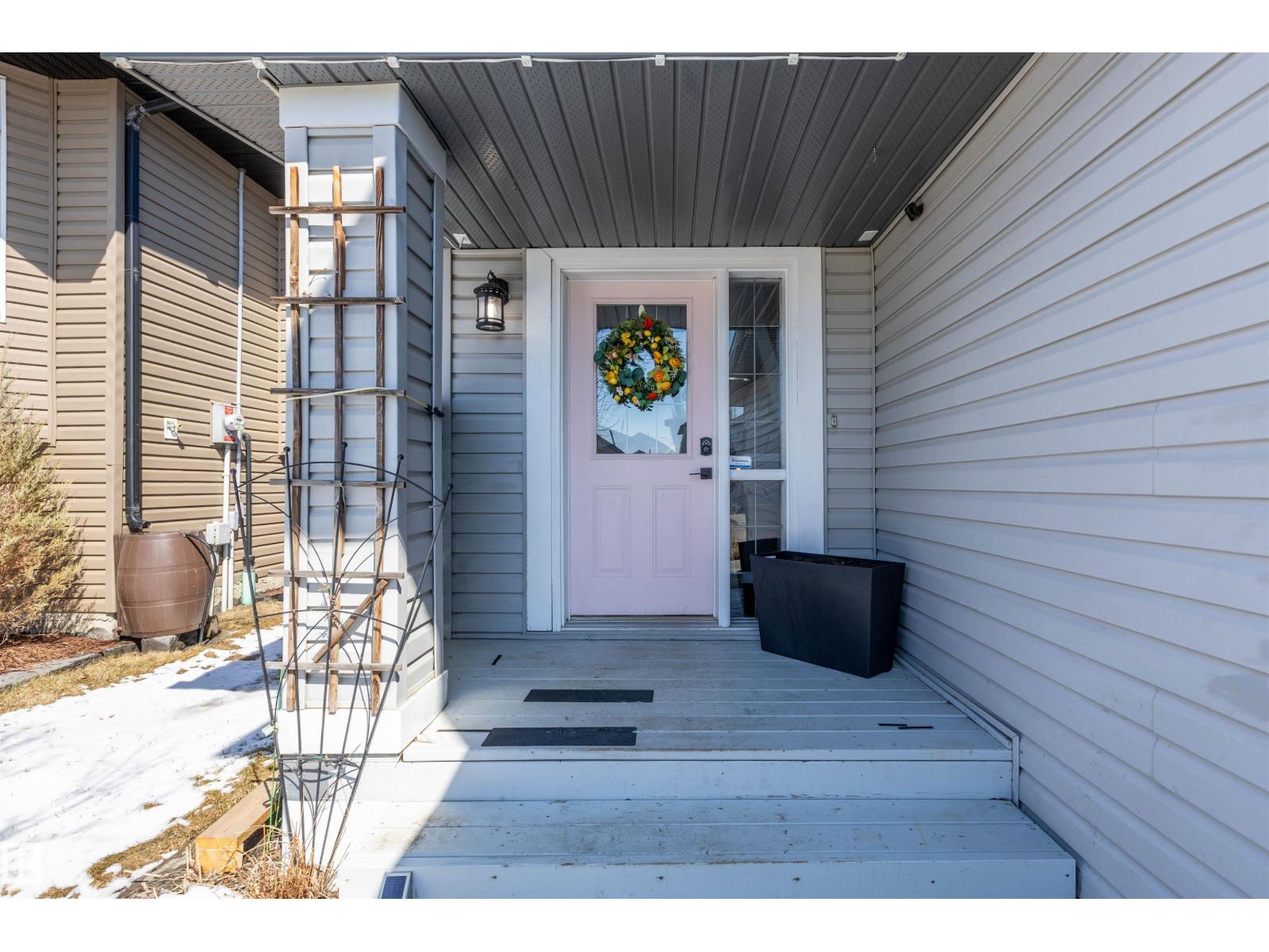 9719 87 St, Morinville, Alberta  T8R 1V2 - Photo 2 - E4483228