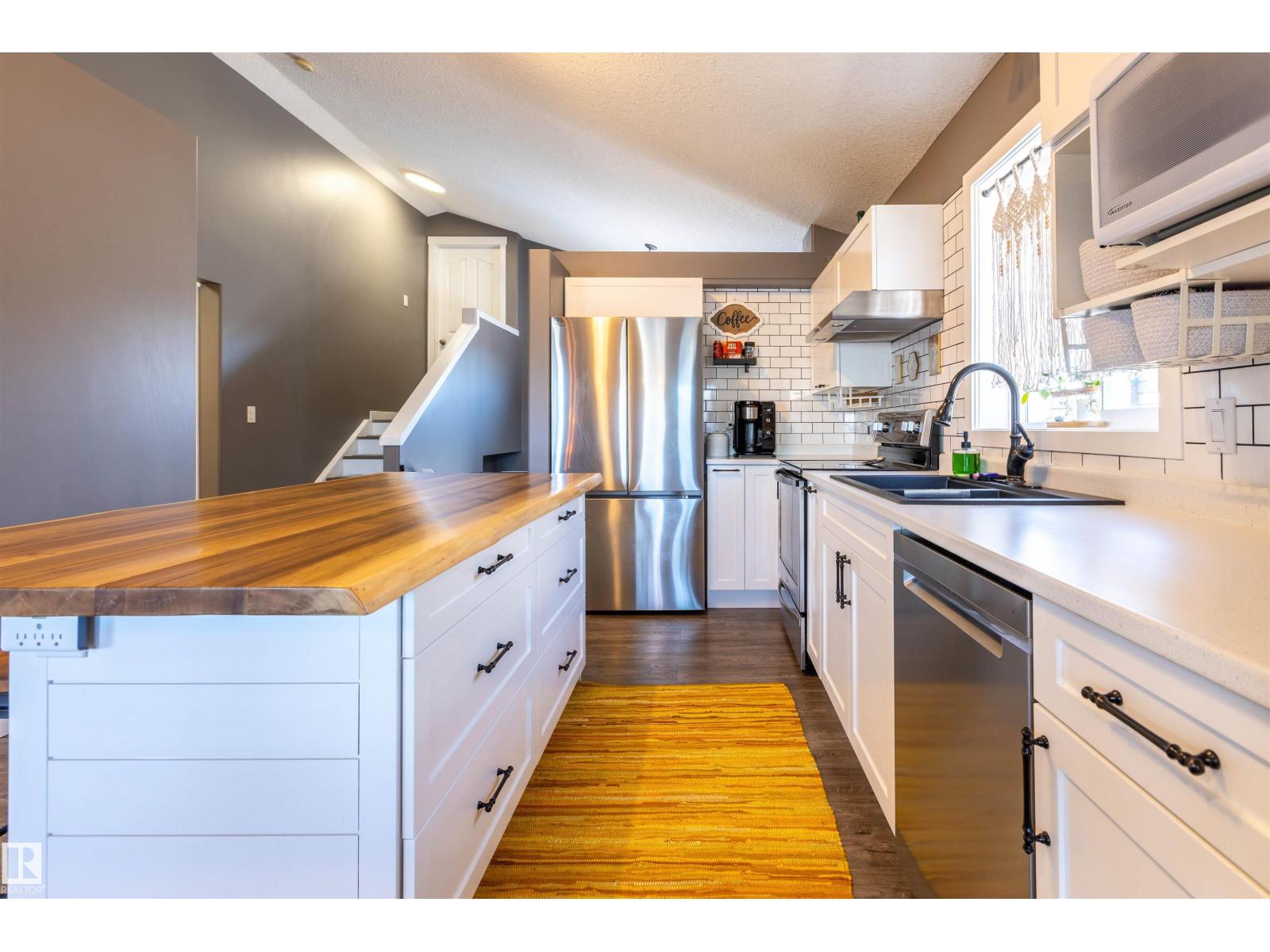 9719 87 St, Morinville, Alberta  T8R 1V2 - Photo 5 - E4483228