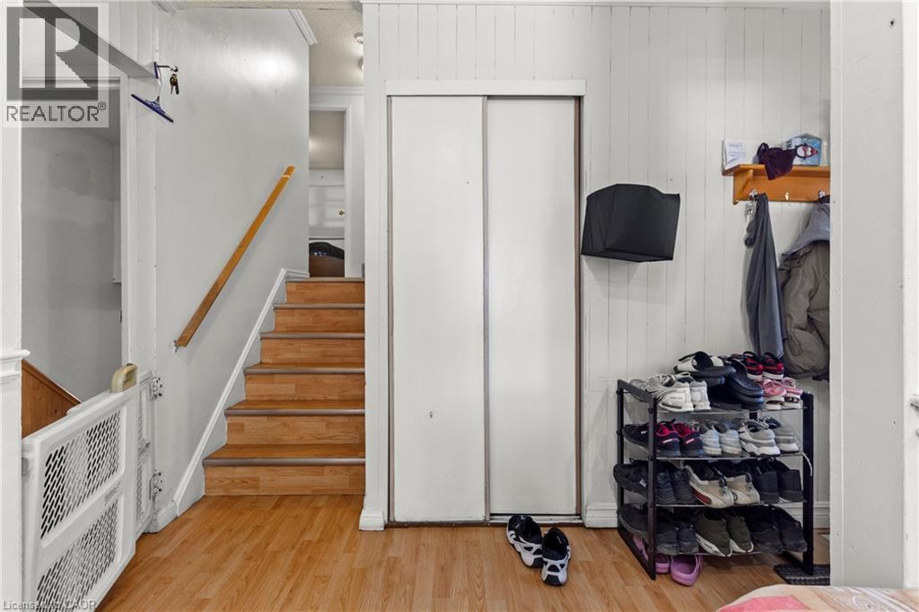 566 Greenhill Avenue, Hamilton, Ontario  L8K 5E8 - Photo 13 - 40822447