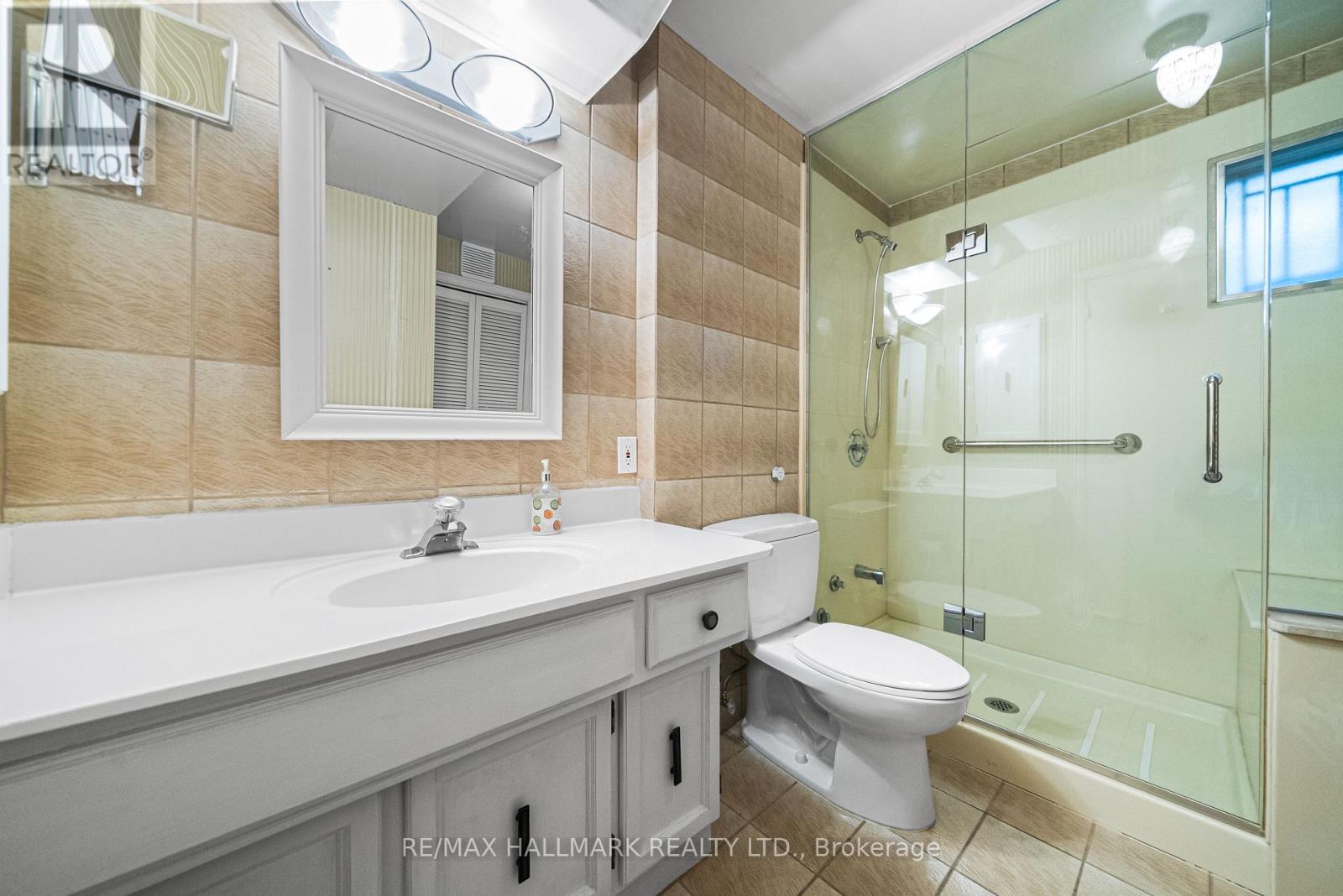 154 Valley Road, Toronto, Ontario  M2L 1G4 - Photo 44 - C13020732