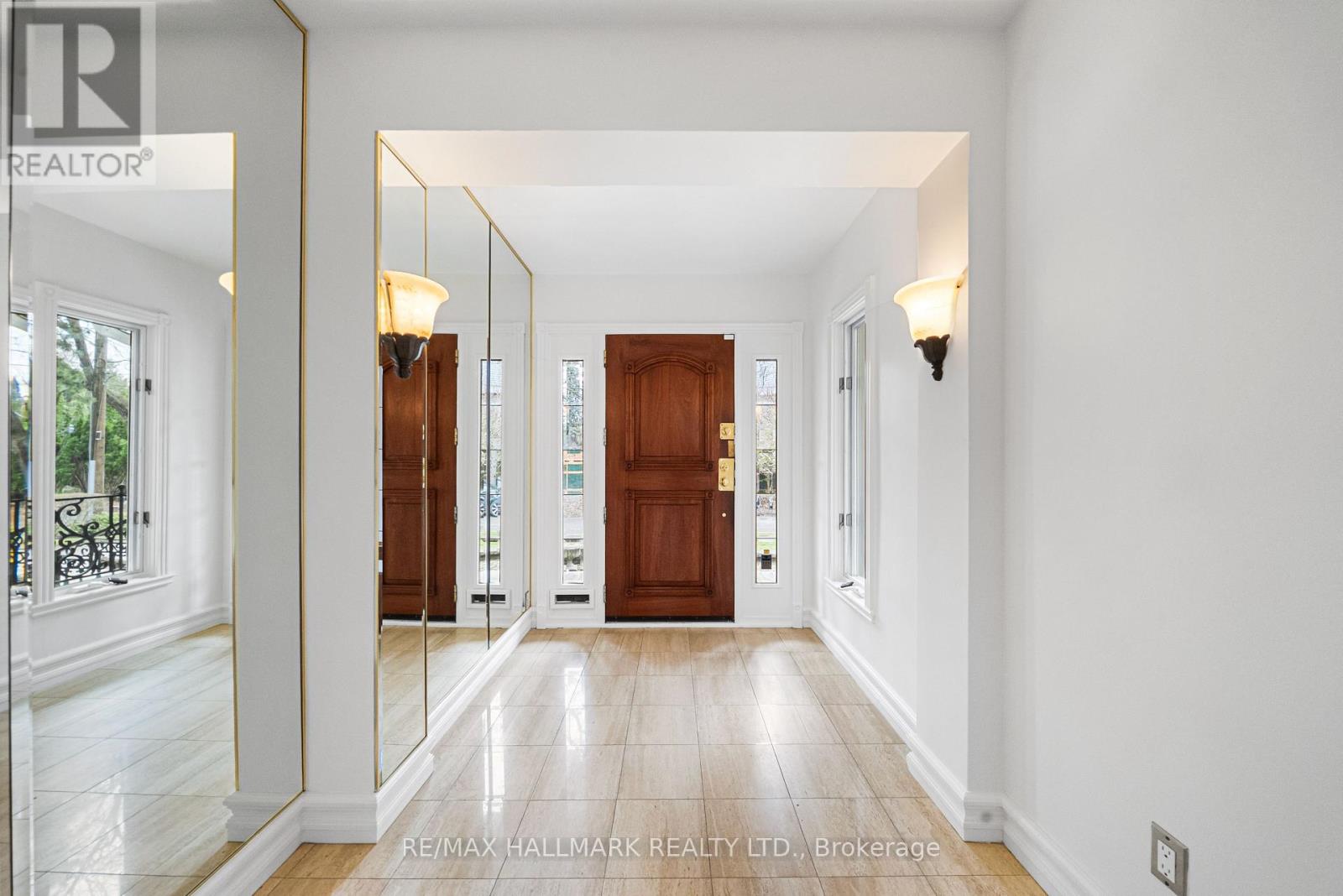 154 Valley Road, Toronto, Ontario  M2L 1G4 - Photo 5 - C13020732