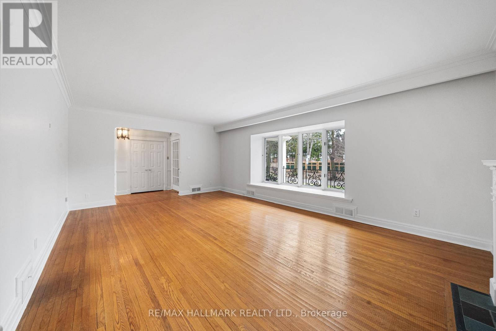 154 Valley Road, Toronto, Ontario  M2L 1G4 - Photo 8 - C13020732