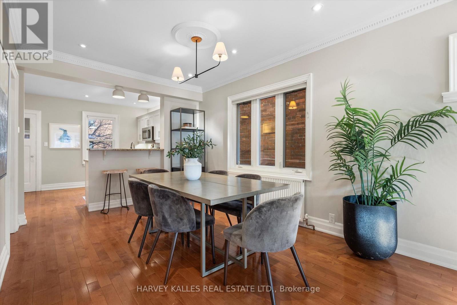 55 Kenwood Avenue, Toronto, Ontario  M6C 2S1 - Photo 10 - C13020794