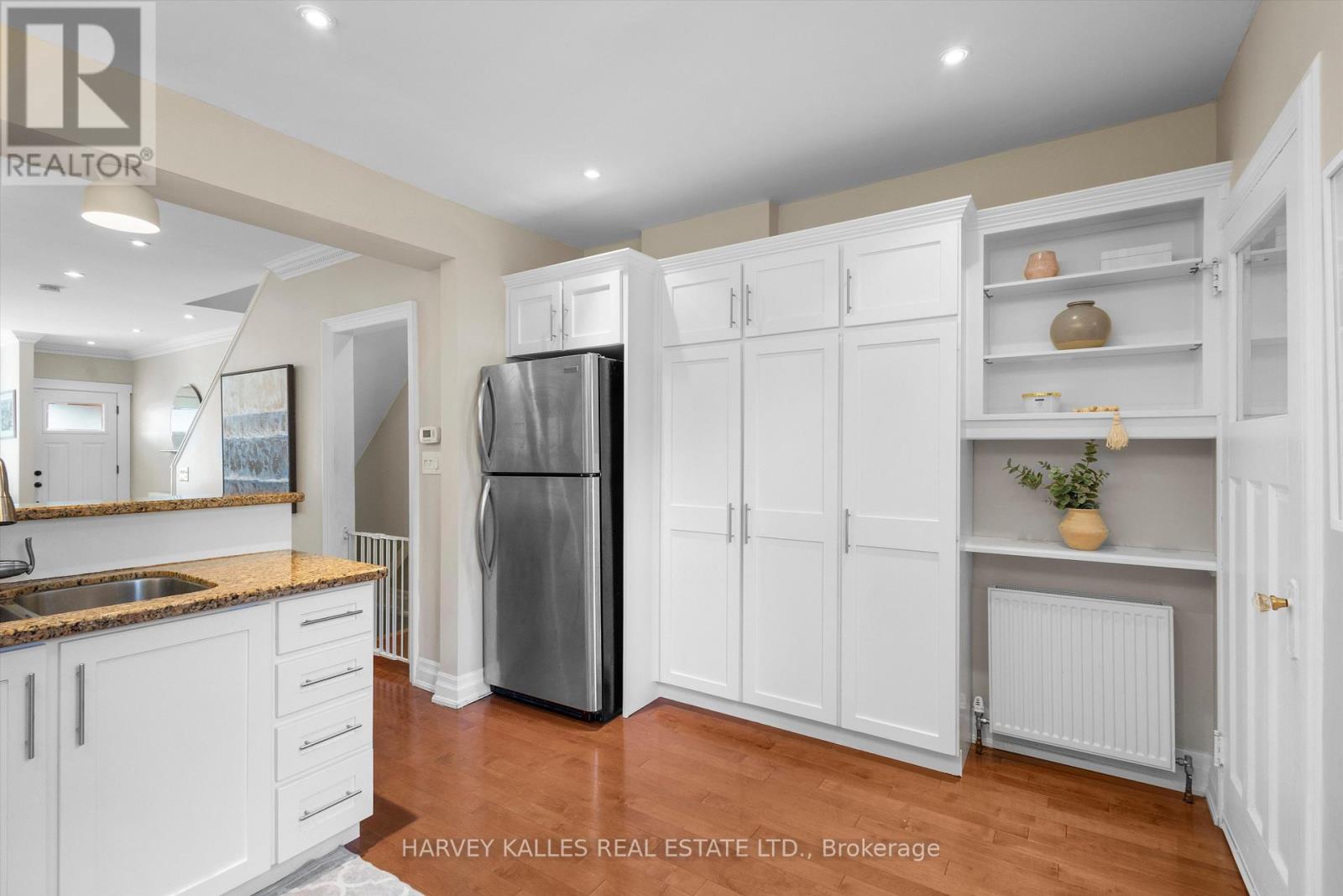 55 Kenwood Avenue, Toronto, Ontario  M6C 2S1 - Photo 13 - C13020794