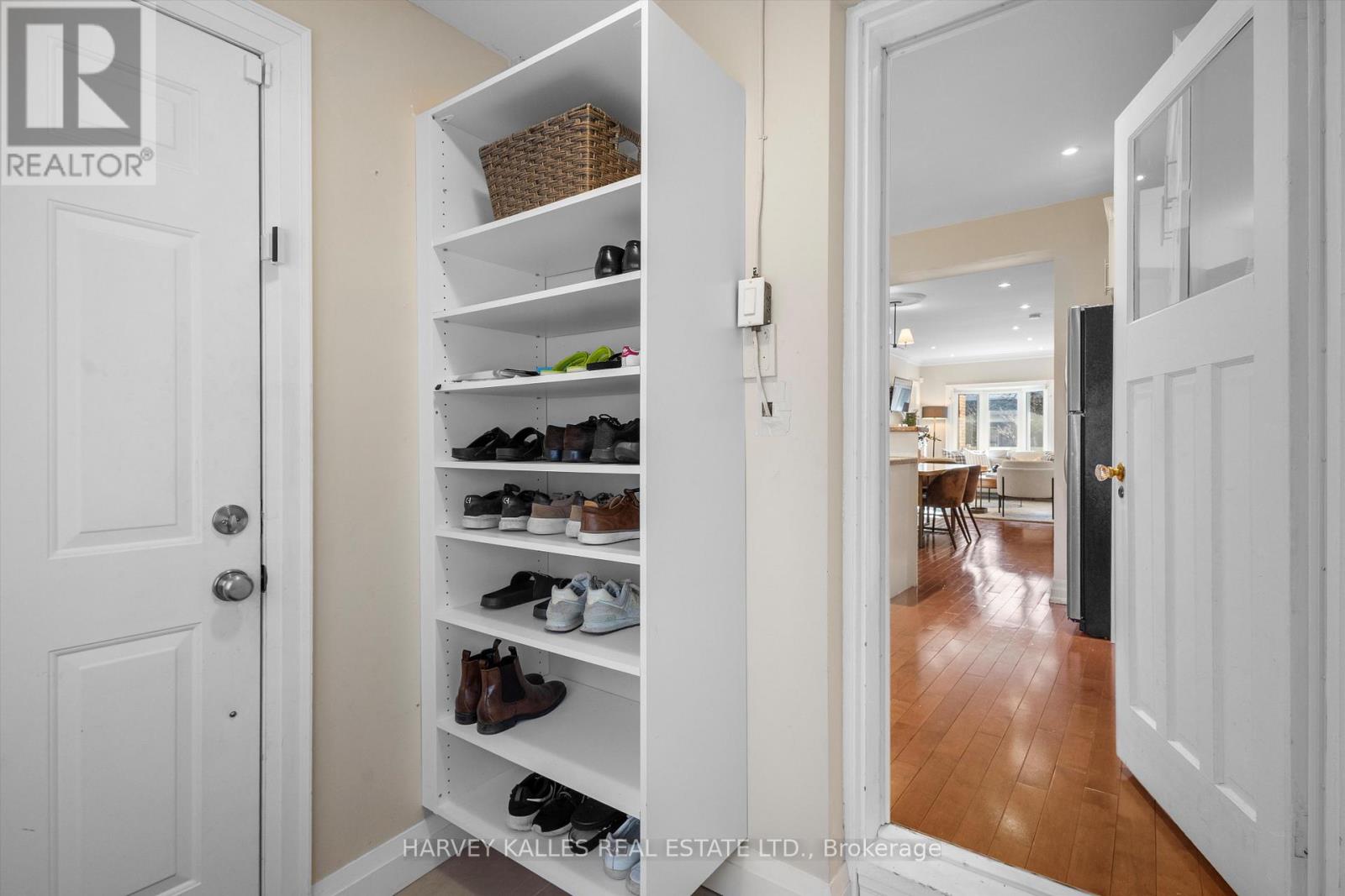 55 Kenwood Avenue, Toronto, Ontario  M6C 2S1 - Photo 16 - C13020794