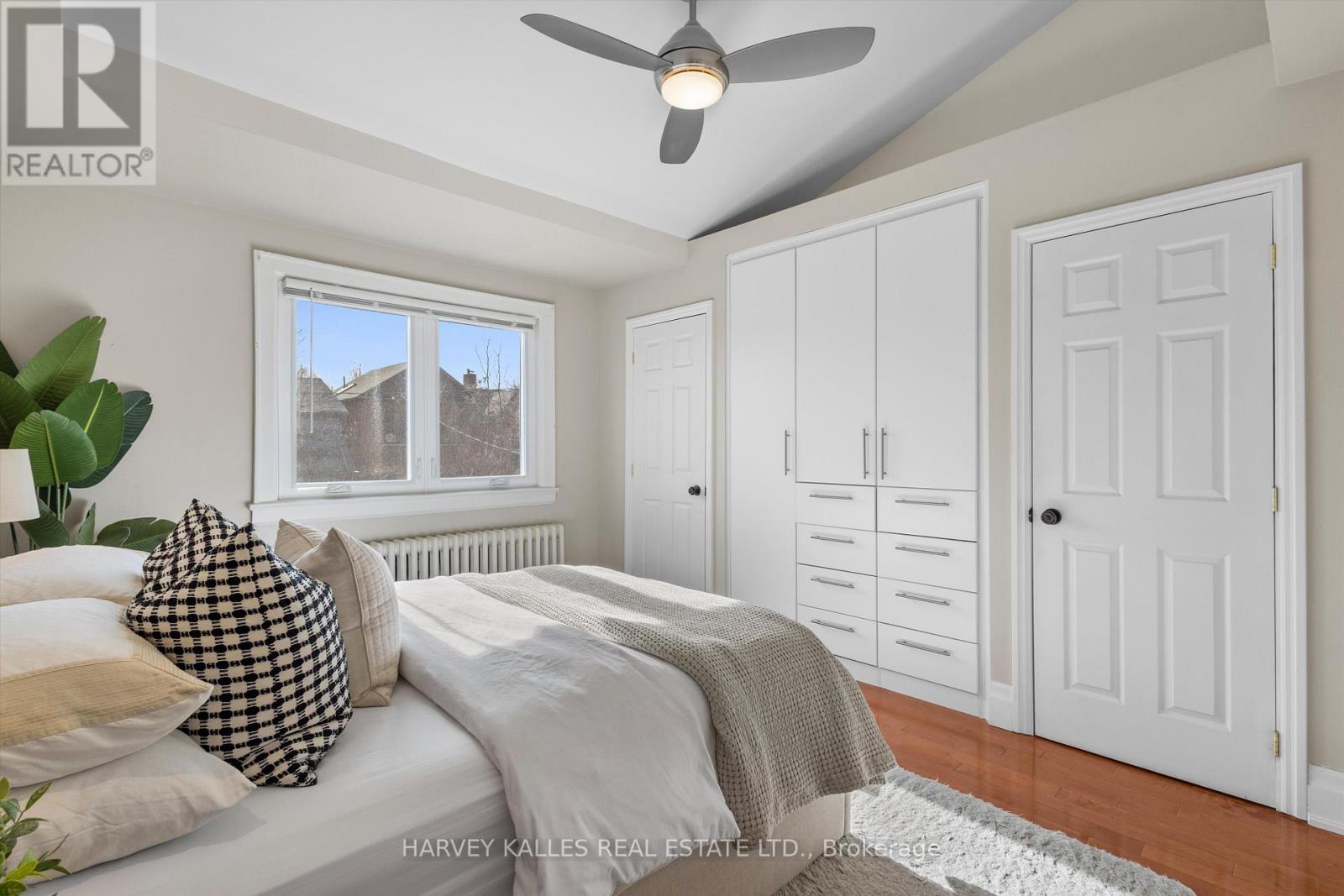 55 Kenwood Avenue, Toronto, Ontario  M6C 2S1 - Photo 19 - C13020794