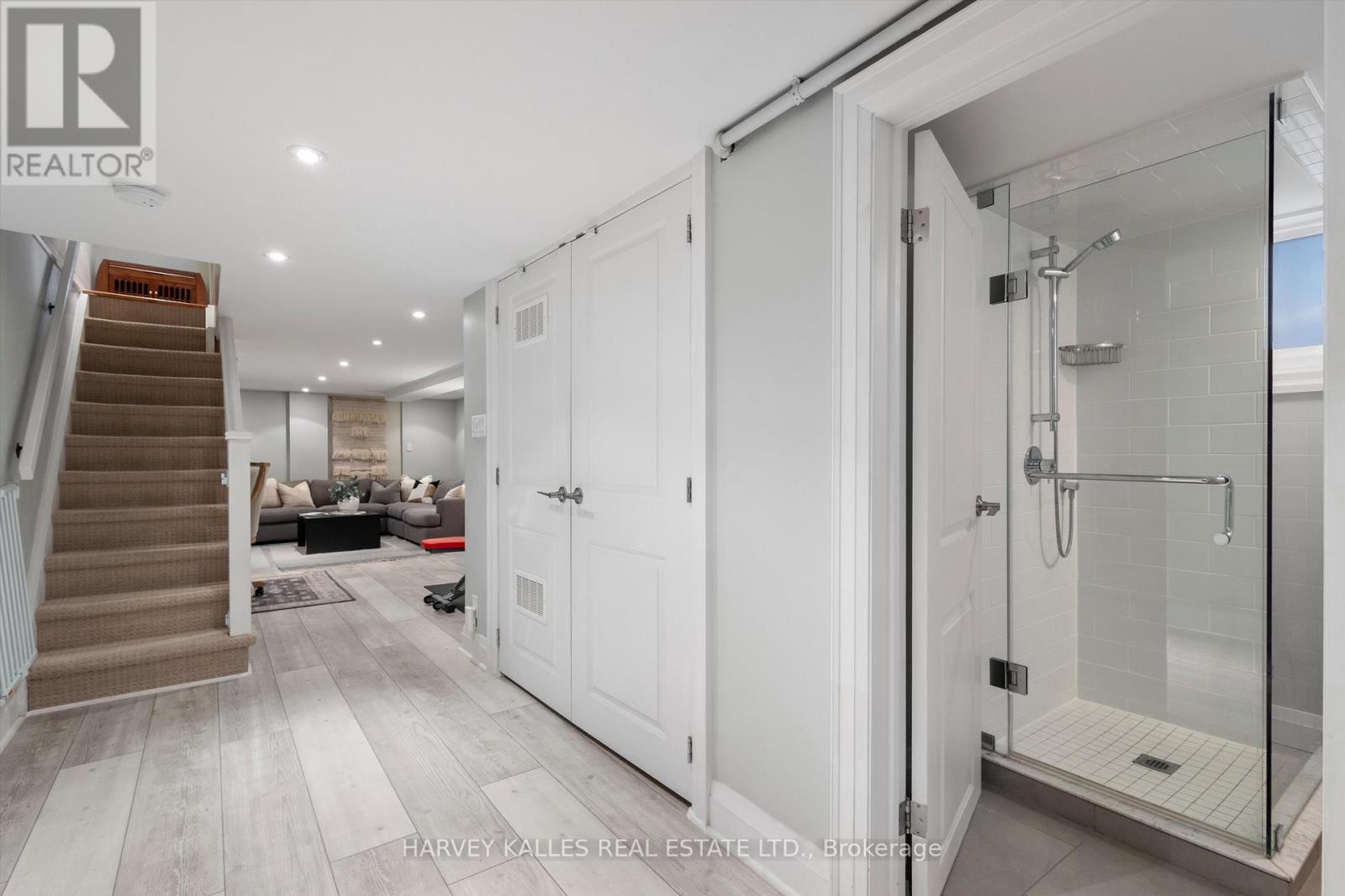 55 Kenwood Avenue, Toronto, Ontario  M6C 2S1 - Photo 28 - C13020794