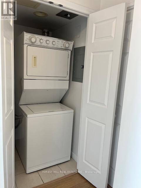 2308 - 925 Bay Street, Toronto, Ontario  M5S 3L4 - Photo 13 - C13020796