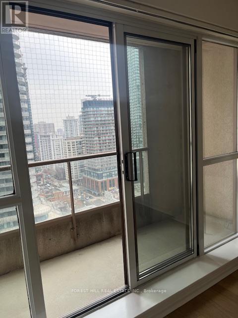 2308 - 925 Bay Street, Toronto, Ontario  M5S 3L4 - Photo 17 - C13020796