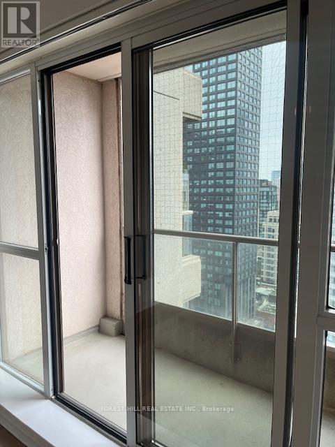 2308 - 925 Bay Street, Toronto, Ontario  M5S 3L4 - Photo 18 - C13020796