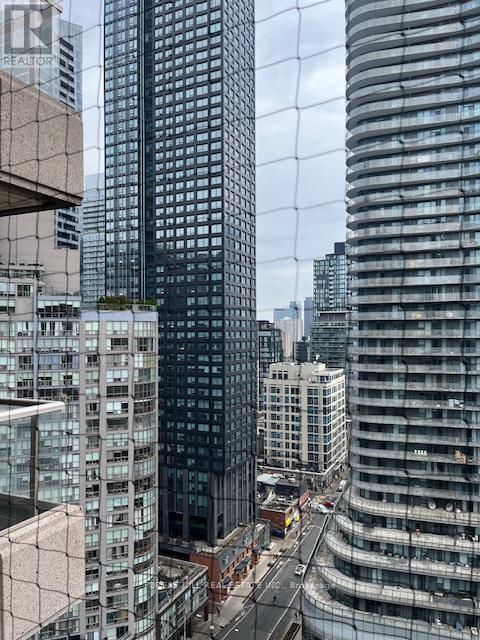 2308 - 925 Bay Street, Toronto, Ontario  M5S 3L4 - Photo 19 - C13020796