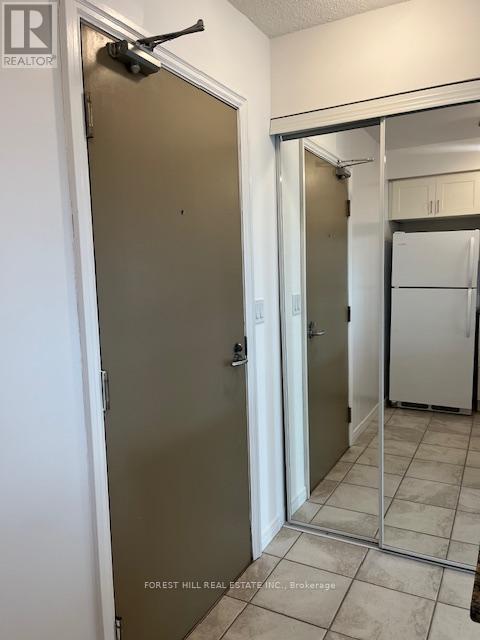 2308 - 925 Bay Street, Toronto, Ontario  M5S 3L4 - Photo 4 - C13020796