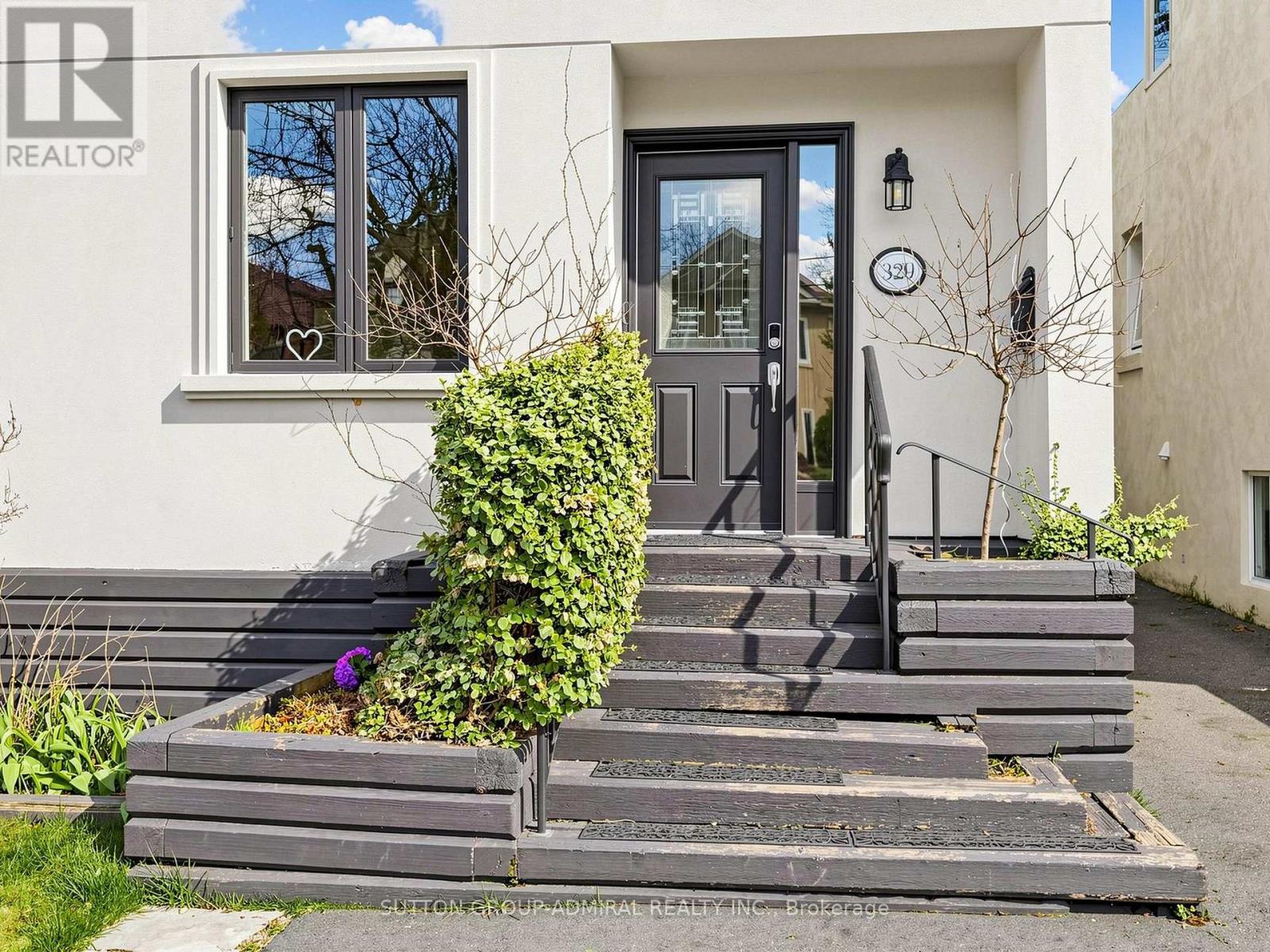 329 Melrose Avenue, Toronto, Ontario  M5M 1Z5 - Photo 2 - C13020812