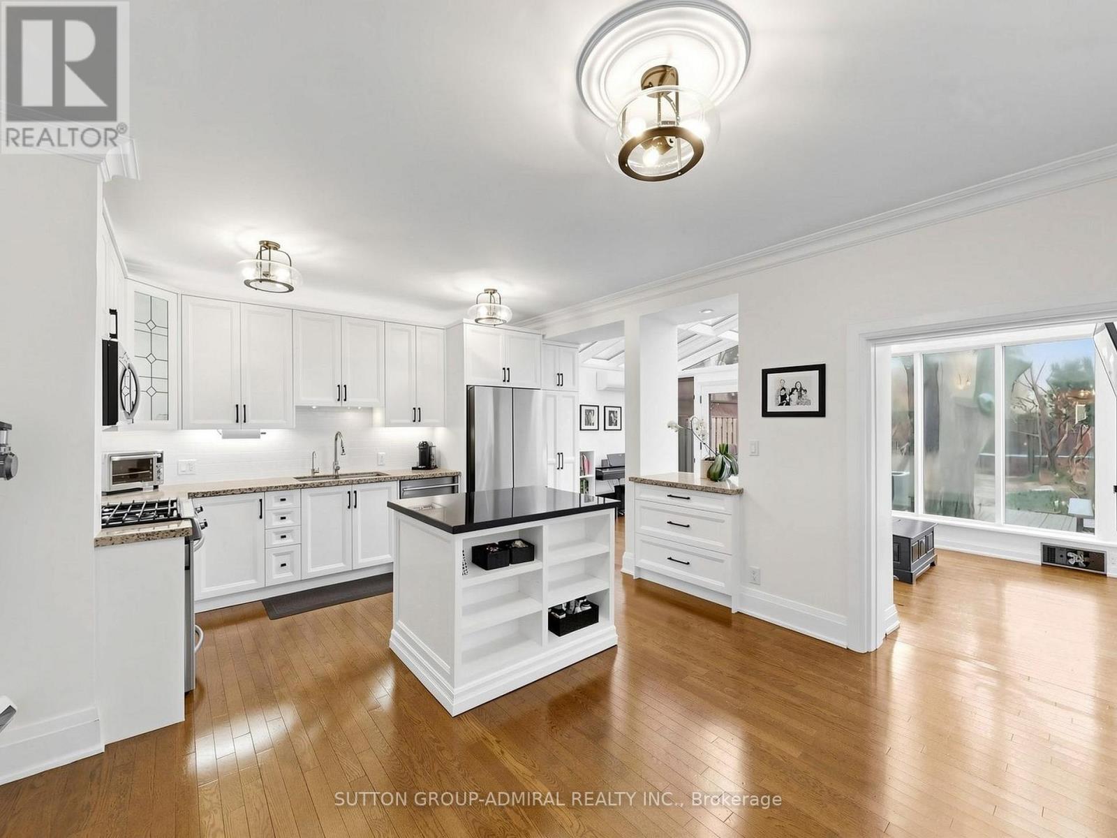 329 Melrose Avenue, Toronto, Ontario  M5M 1Z5 - Photo 7 - C13020812