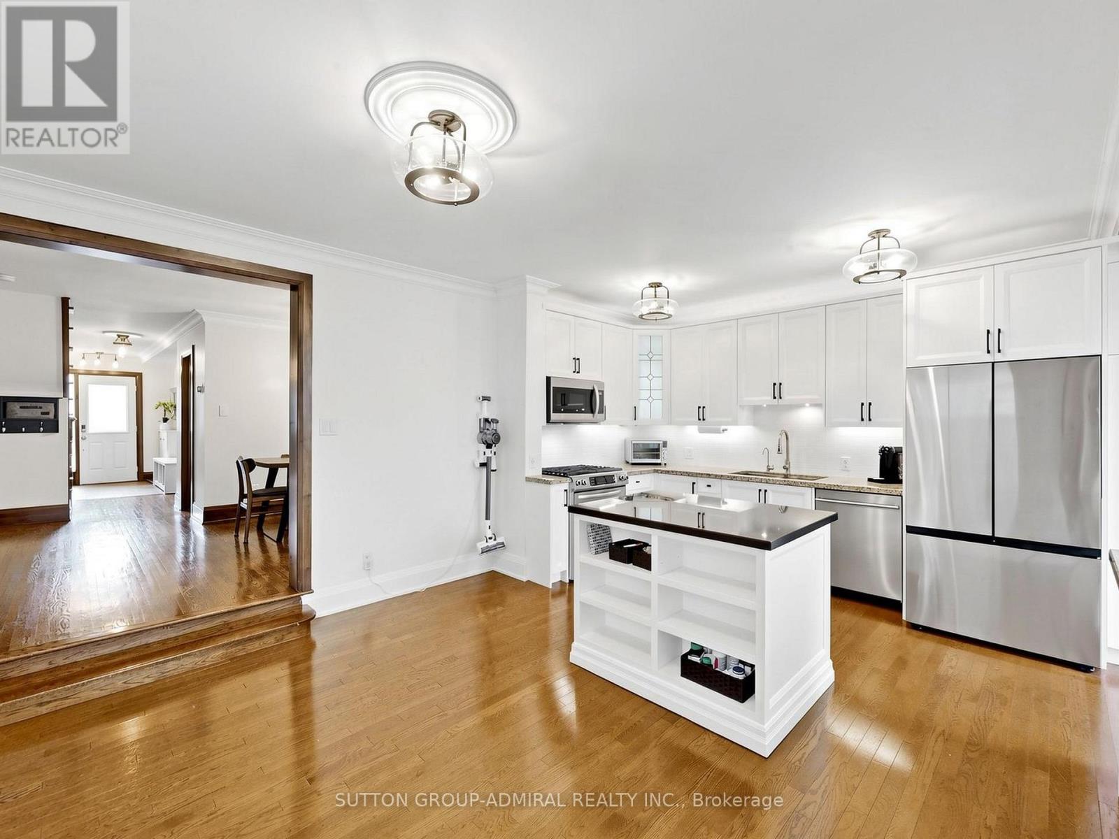 329 Melrose Avenue, Toronto, Ontario  M5M 1Z5 - Photo 8 - C13020812