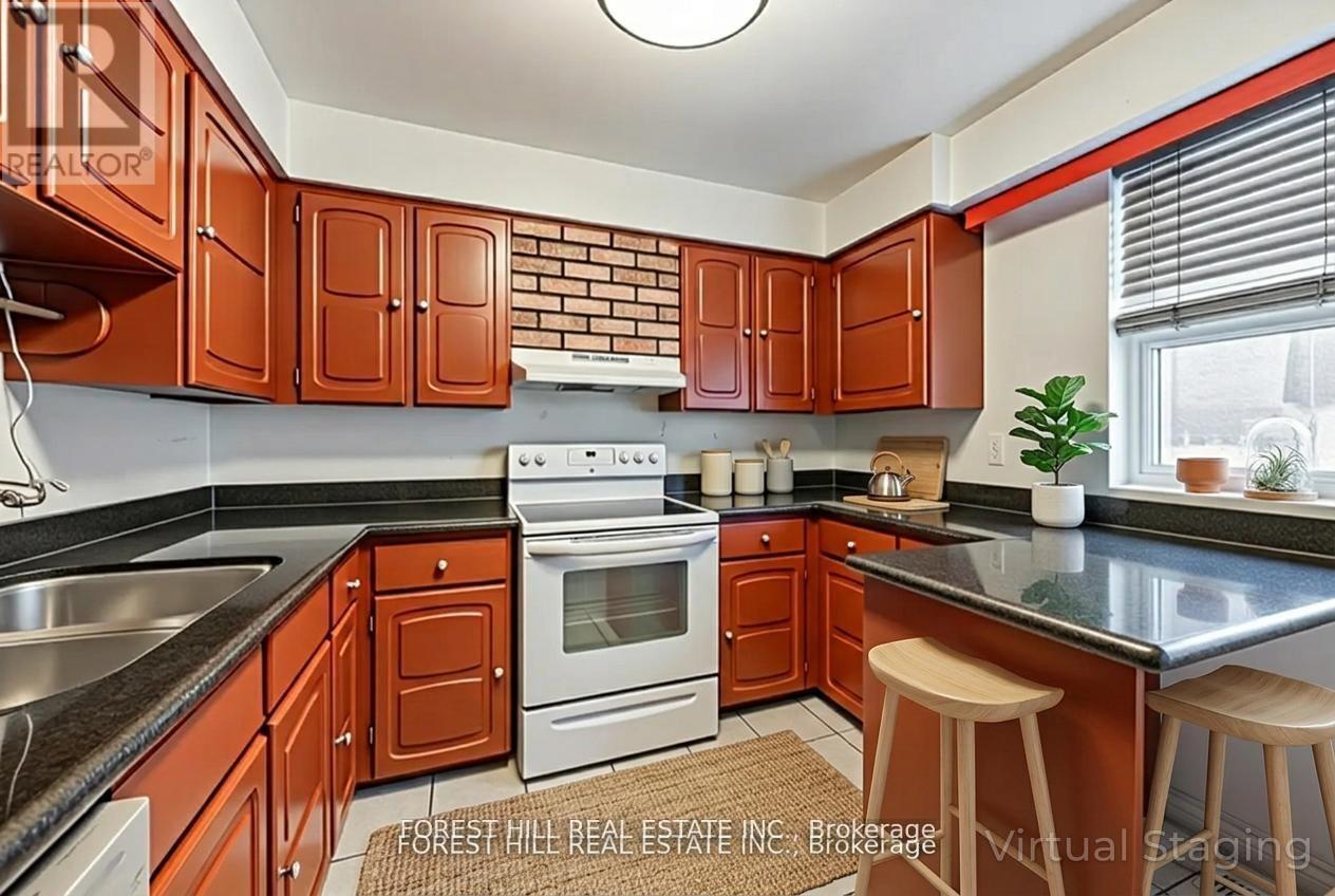 86 Village Greenway, Toronto, Ontario  M2J 1K8 - Photo 9 - C13020816