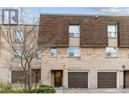 86 VILLAGE GREENWAY, Toronto, Ontario