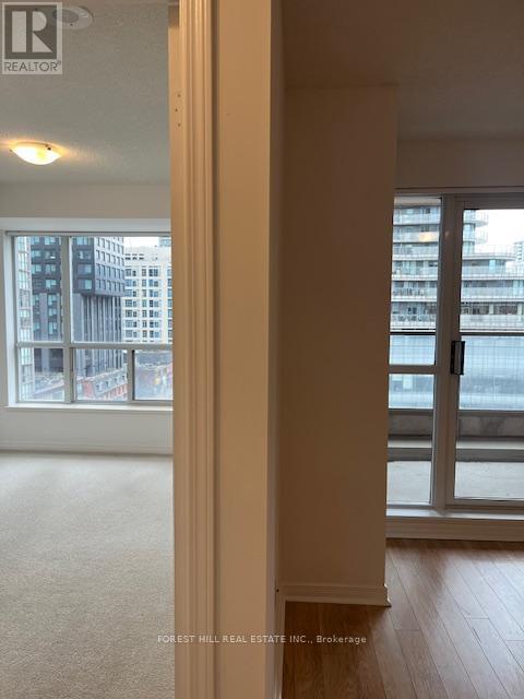 808 - 925 Bay Street, Toronto, Ontario  M5S 3L4 - Photo 10 - C13020856