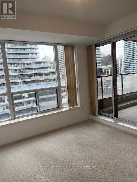 808 - 925 Bay Street, Toronto, Ontario  M5S 3L4 - Photo 12 - C13020856