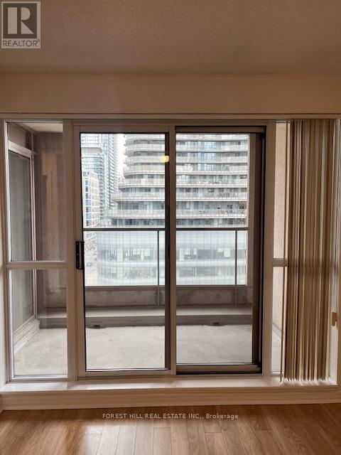 808 - 925 Bay Street, Toronto, Ontario  M5S 3L4 - Photo 16 - C13020856