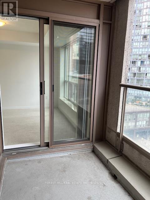 808 - 925 Bay Street, Toronto, Ontario  M5S 3L4 - Photo 18 - C13020856