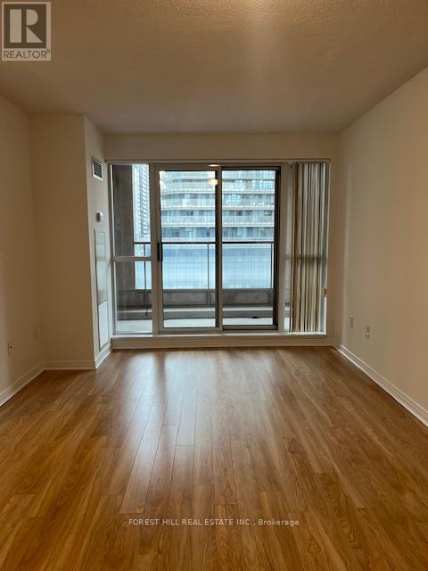 808 - 925 Bay Street, Toronto, Ontario  M5S 3L4 - Photo 7 - C13020856