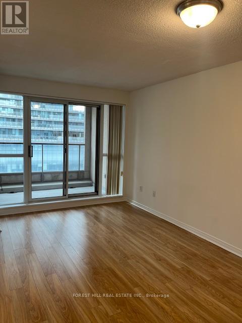 808 - 925 Bay Street, Toronto, Ontario  M5S 3L4 - Photo 8 - C13020856