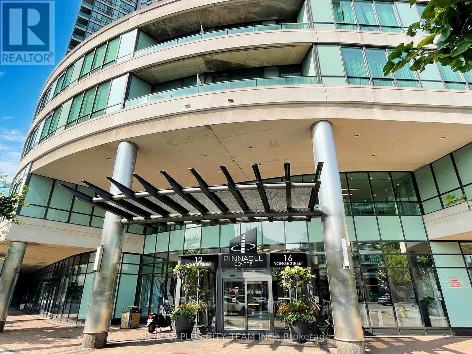 502 - 16 YONGE STREET, Toronto, Ontario