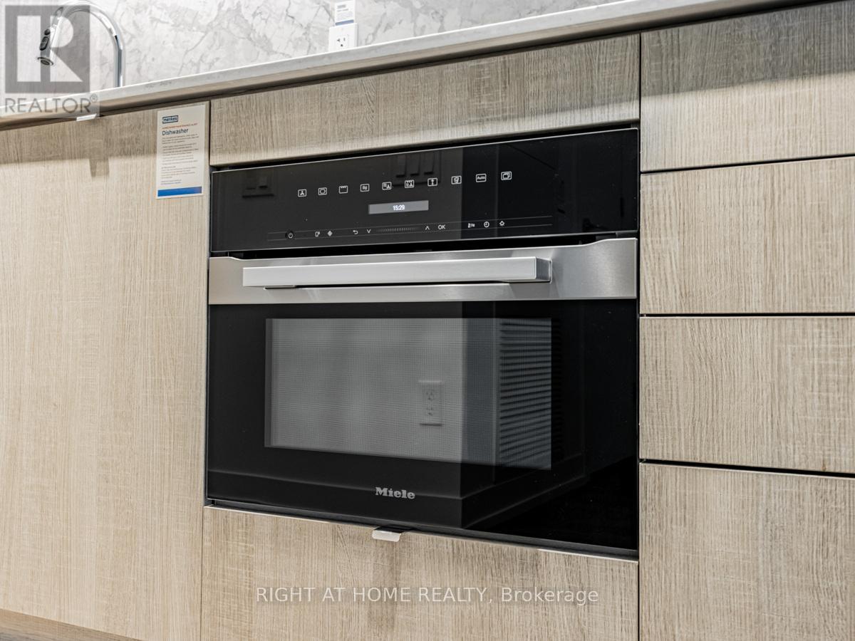 709 - 771 Yonge Street, Toronto, Ontario  M4W 2G4 - Photo 8 - C13020896