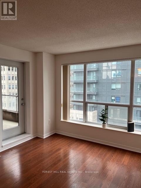 1205 - 925 Bay Street, Toronto, Ontario  M4S 3L4 - Photo 12 - C13020904