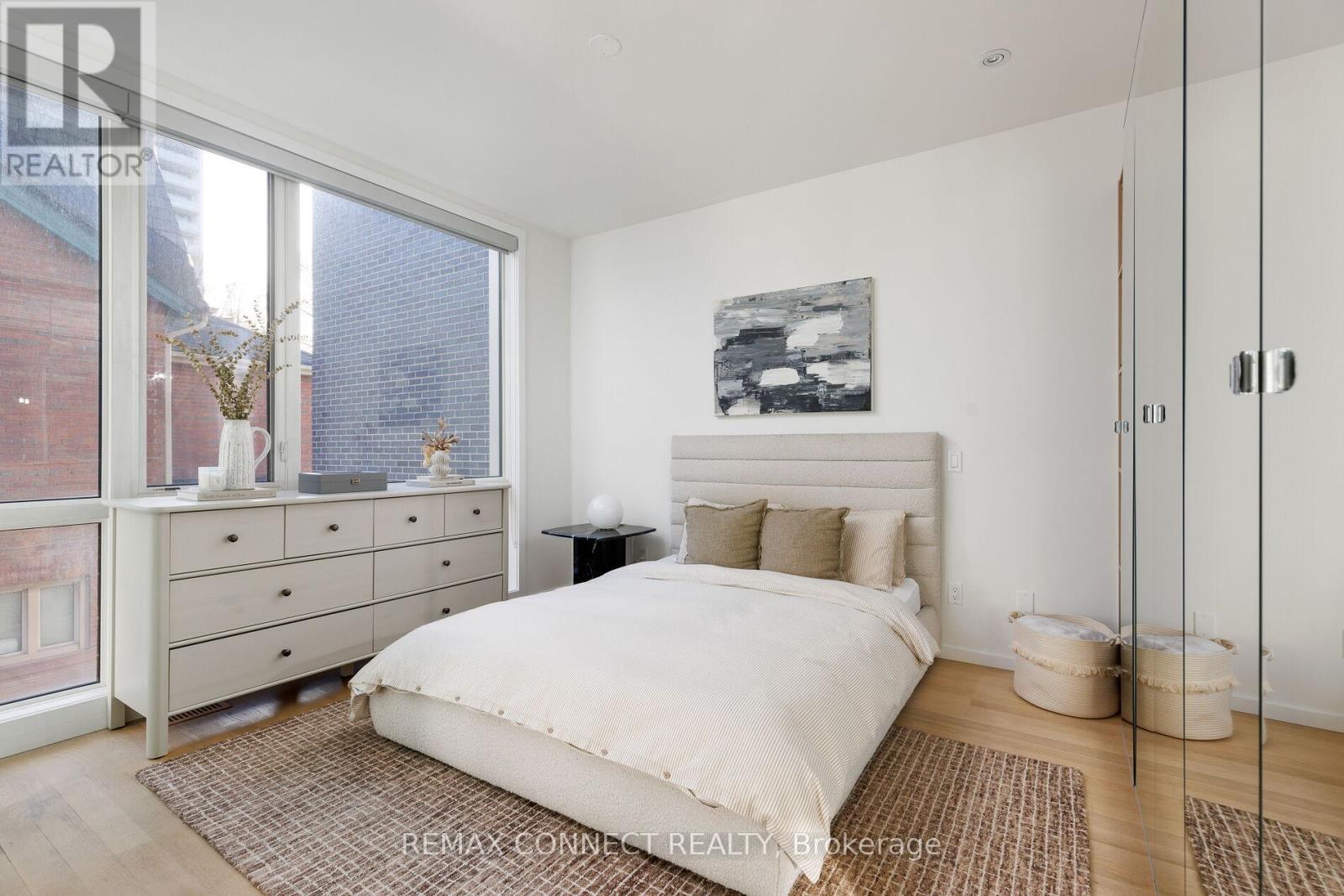 Th3 - 126 Spadina Road, Toronto, Ontario  M5R 2T8 - Photo 17 - C13020950
