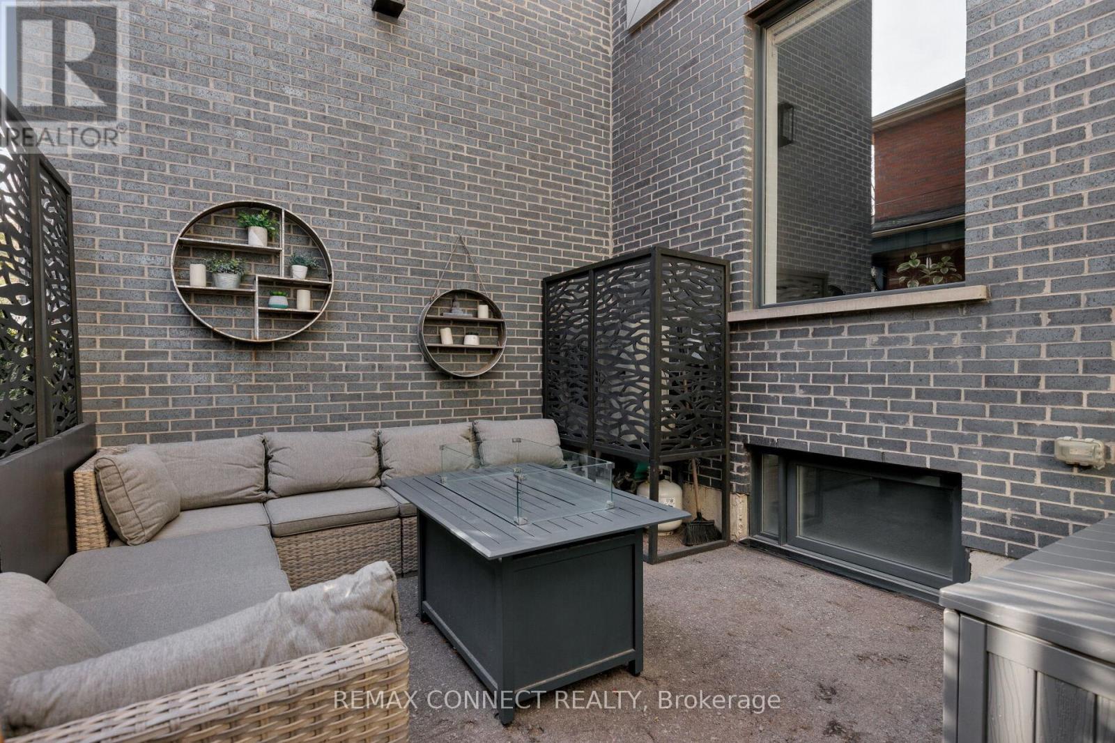 Th3 - 126 Spadina Road, Toronto, Ontario  M5R 2T8 - Photo 3 - C13020950