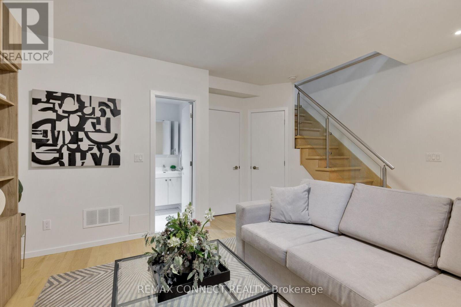Th3 - 126 Spadina Road, Toronto, Ontario  M5R 2T8 - Photo 31 - C13020950