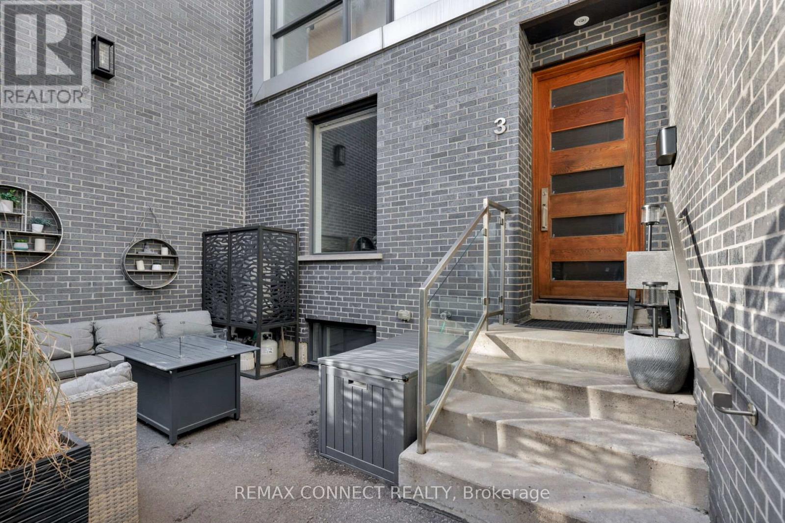 Th3 - 126 Spadina Road, Toronto, Ontario  M5R 2T8 - Photo 4 - C13020950